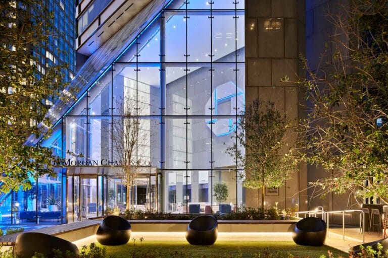 Exterior of JPMorgan Chase Tower in Houston